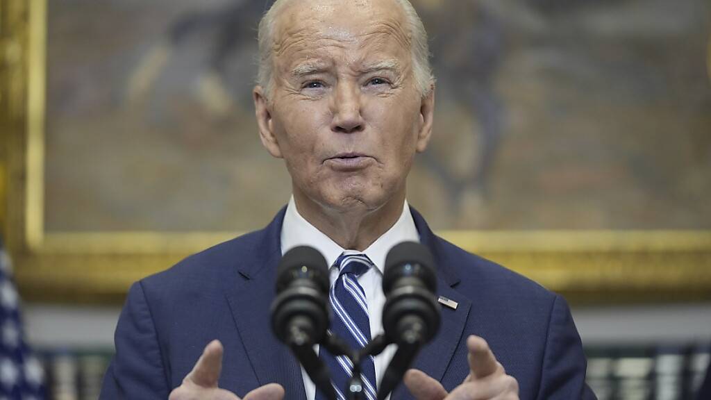 US-Präsident Joe Biden hält eine Rede zum Tod des russischen Oppositionellen Nawalny im Roosevelt Room des Weißen Hauses. Foto: Evan Vucci/AP/dpa