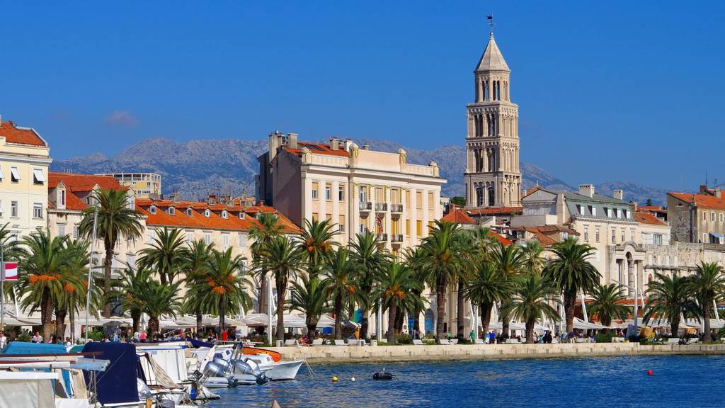 In Split kann man den Strand geniessen, aber auchdie Stadt erleben. (Bild: istock)
