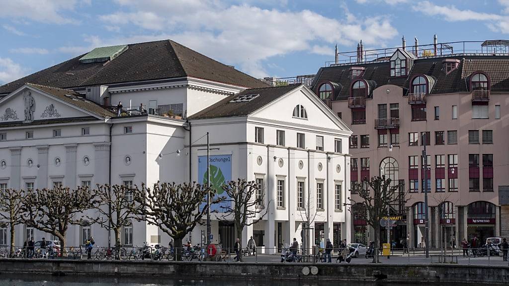 Der Luzerner Stadtrat will herausfinden, warum das neue Theaterprojekt an der Urne gescheitert ist. (Archivbild)