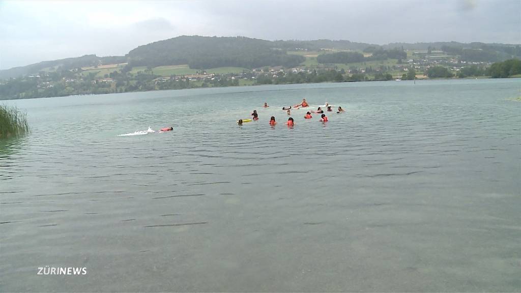 Schwimmkurs für Flüchtlinge im Hallwilersee