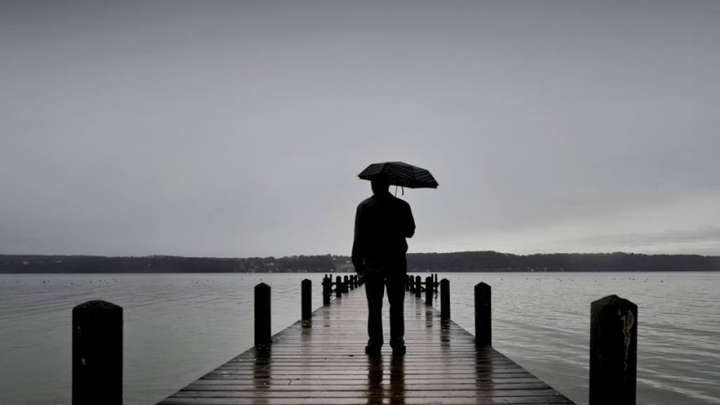 Viele Menschen haben ab Herbst mit depressiven Gemütszuständen zu kämpfen.