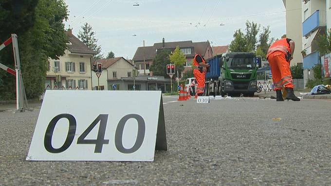 Frau kommt unter Thurgauer LKW und stirbt