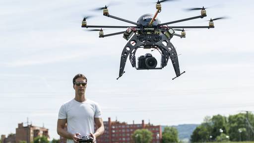 Die Schweiz übernimmt neue Drohnenregelung von der EU