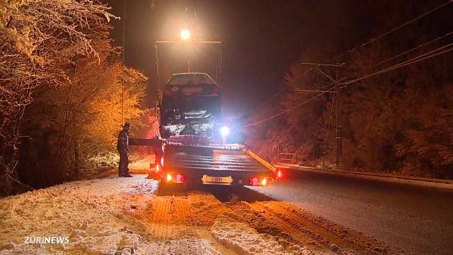 Schnee überrumpelt Autofahrer