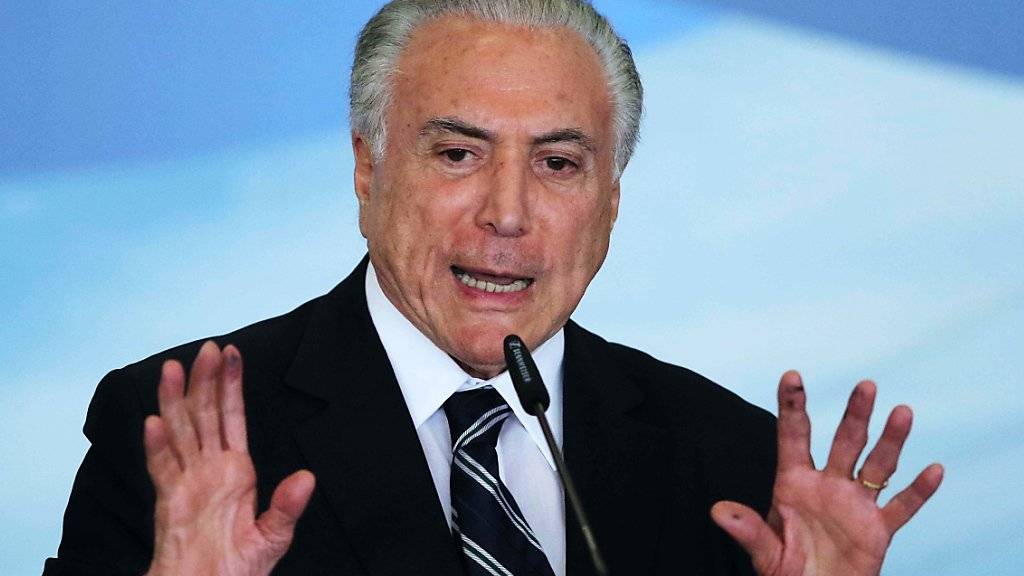 Der frühere brasilianische Präsident Michel Temer muss wegen seiner mutmasslichen Verwicklung in einen gigantischen Korruptionsskandal zurück ins Gefängnis. (Archivbild)