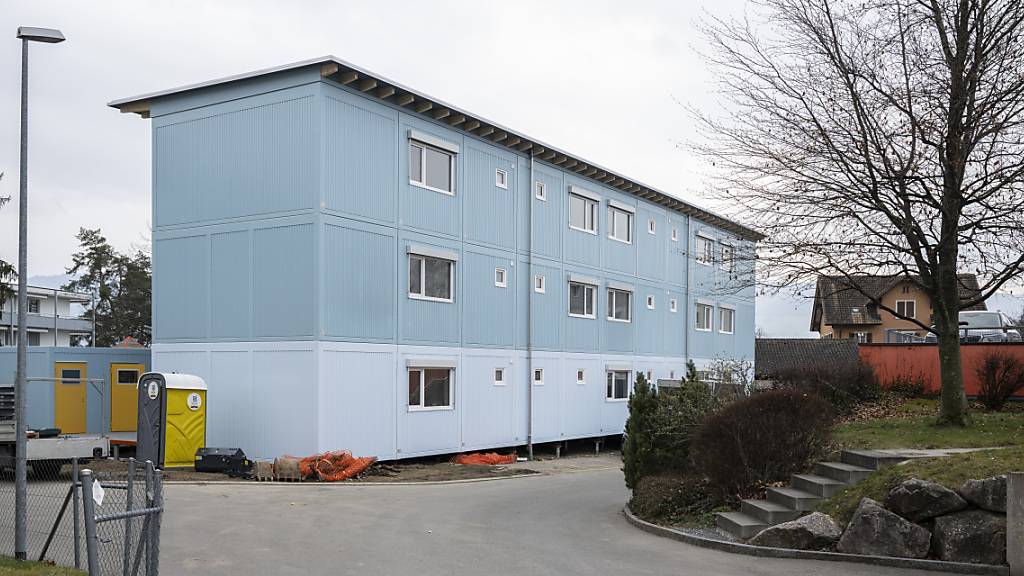 Gericht pfeift Fällanden beim Kauf von Asyl-Containern zurück