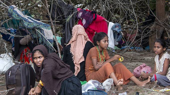 81 Rohingya-Flüchtlinge landen nach Monaten in Indonesien