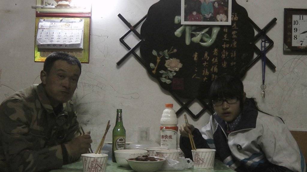 Eine Familie, dreizehn Abendessen in vierzehn Monaten: In «Another Year» zeigt die Filmemacherin Shengze Zhu den Alltag einer chinesischen Arbeiterfamilie. (Pressebild)