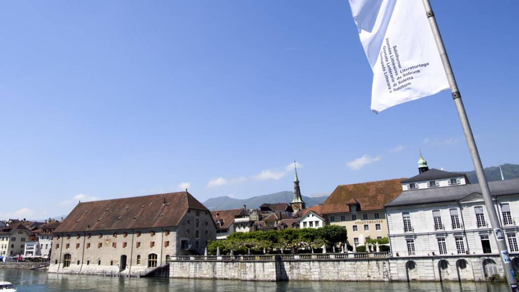 Die 43. Solothurner Literaturtage starten mit einem neuen Auftakt: Am heutigen Mittwoch werden die Eidgenössischen Literaturpreise verliehen, bevor die eigentliche Werkschau schweizerischen Literaturschaffens am morgigen Donnerstag im Landhaus eröffnet wird. (Archivbild)