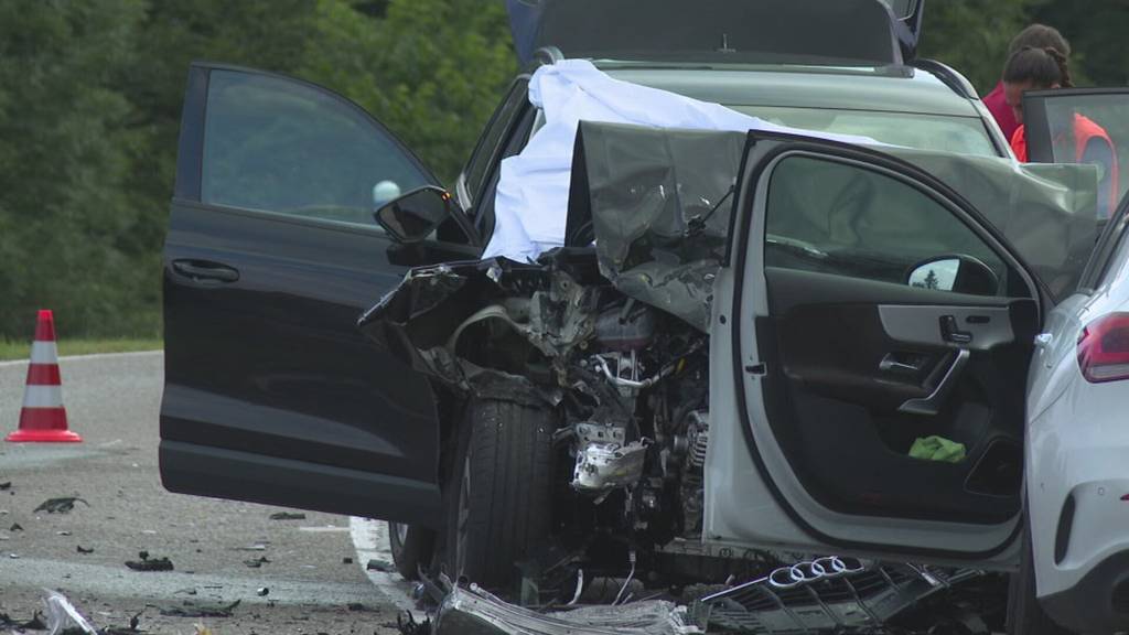 Drei Todesopfer: Schon wieder Horror-Crash auf der Rickenstrasse