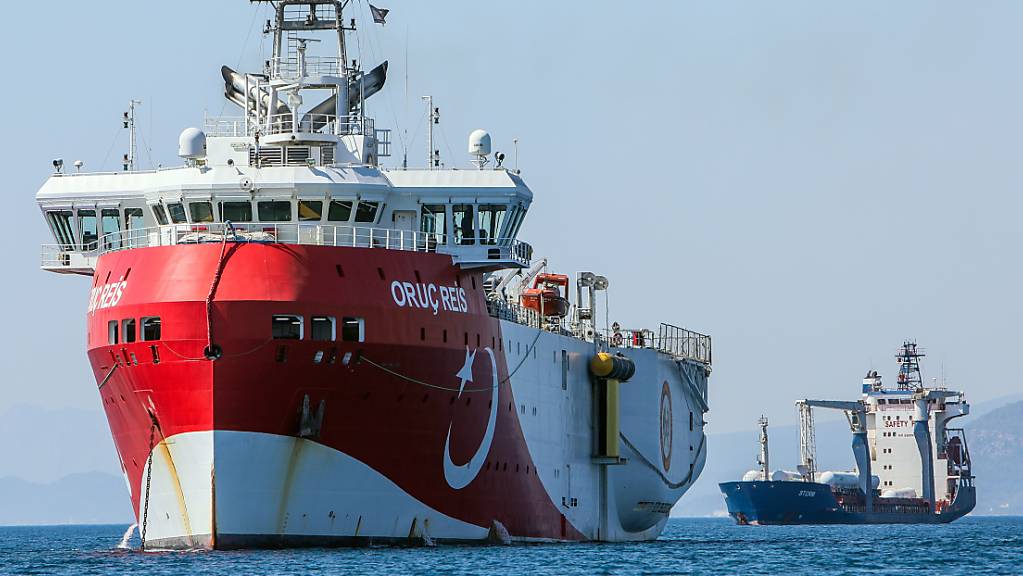 Das türkische Forschungsschiff «Oruc Reis» ankert vor der Küste Antalyas im Mittelmeer.