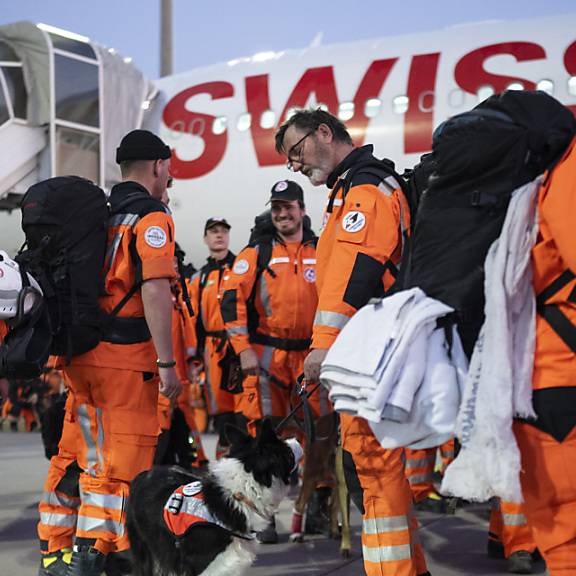 Rettungsspezialisten sind nach dem Einsatz zurück in der Schweiz