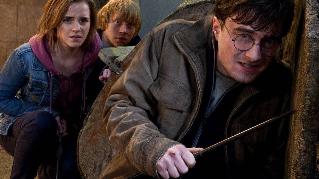 Harry Potter (hier ein Ausschnitt aus «Harry Potter and the Deathly Hallows - Part 2») ist erwachsen: Ab Samstag ist in London die Fortsetzung der Saga um den Zauberlehrling als Theaterstück zu sehen. (Pressebild)