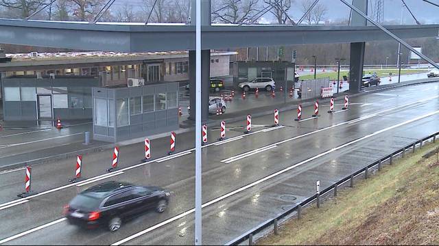 Rheinfelder Grenzübergang wegen Sprengstoffgefahr geschlossen