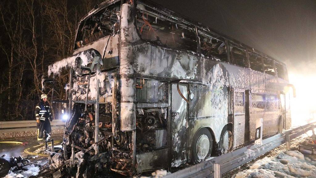 Auf dem Weg von Sonthofen nach Bregenz brannte ein Bus mit 55 Schülern an Bord.