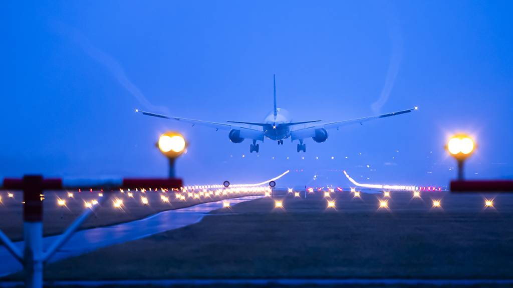 Kollision verhindert: Flieger muss am Flughafen Zürich durchstarten