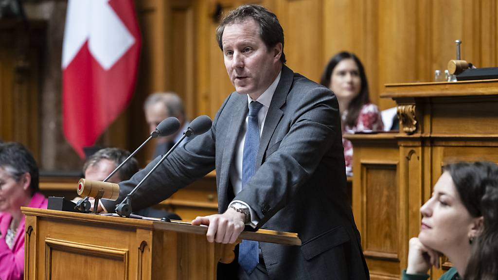 SVP-Fraktionschef Thomas Aeschi während der Sommersession. (Archivbild)