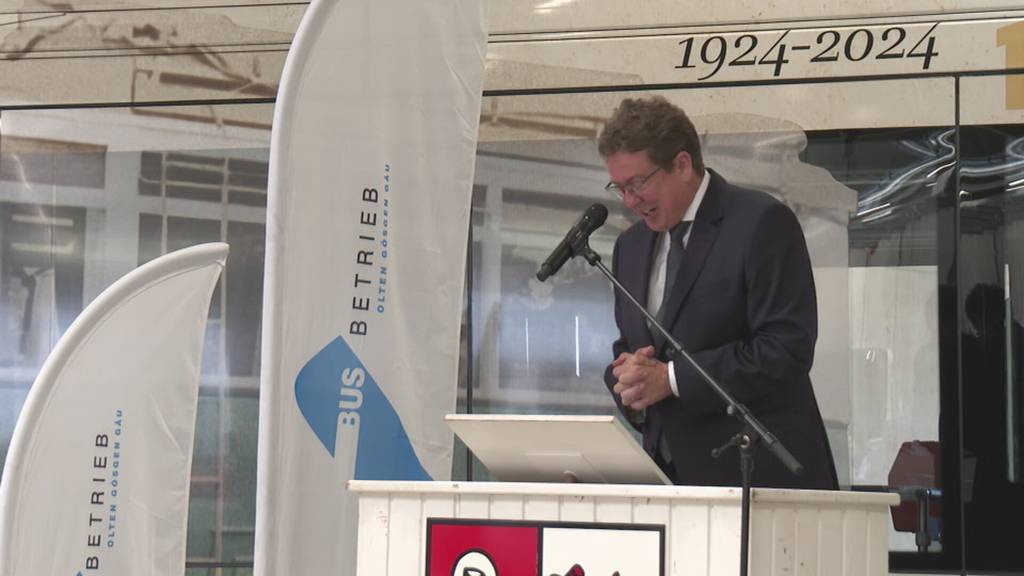 Albert Rösti zu Gast bei Jubiläum von Buslinie