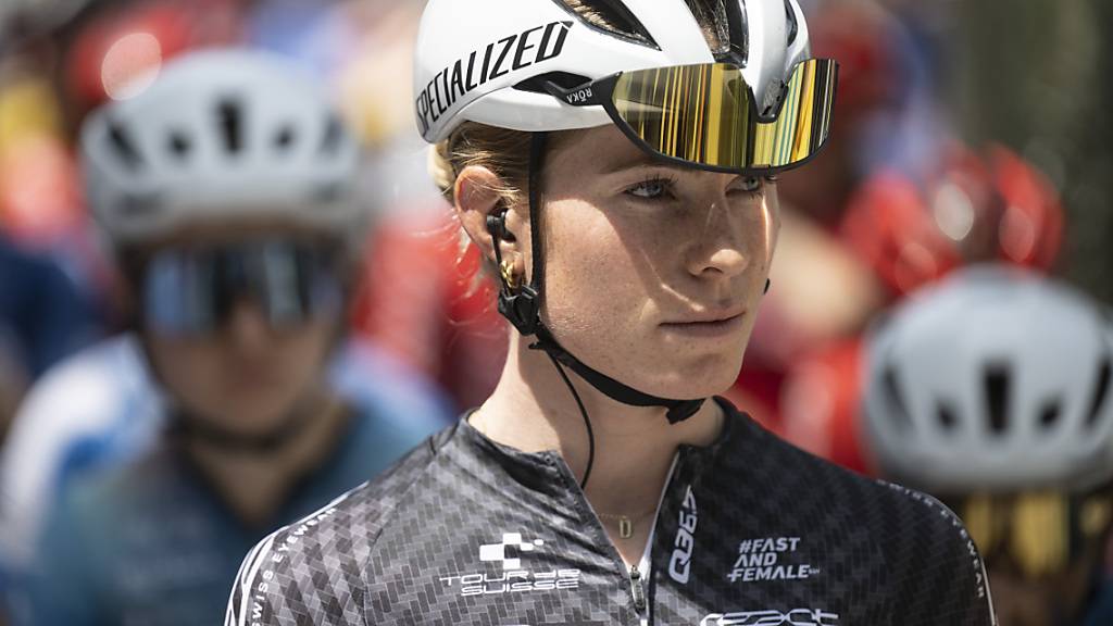 Marlen Reussers Teamkollegin Demi Vollering feiert am Col du Tourmalet einen grossen Sieg
