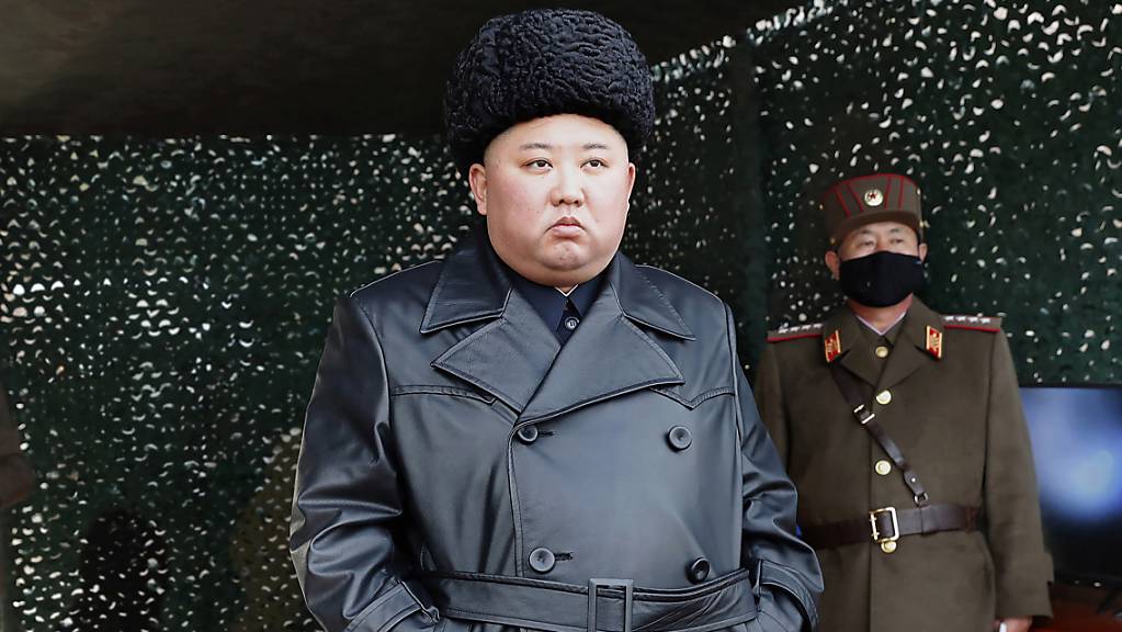 Nordkorea hat unter der Führung von Diktator Kim Jong Un erneut mindestens zwei Projektile abgeschossen. (Archivbild)