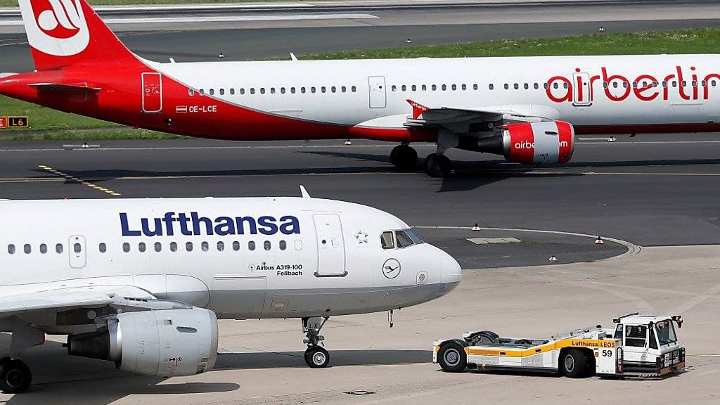 Lufthansa will möglicherweise Teile des insolventen Konkurrenzbetriebs Air Berlin übernehmen. (Archivbild)