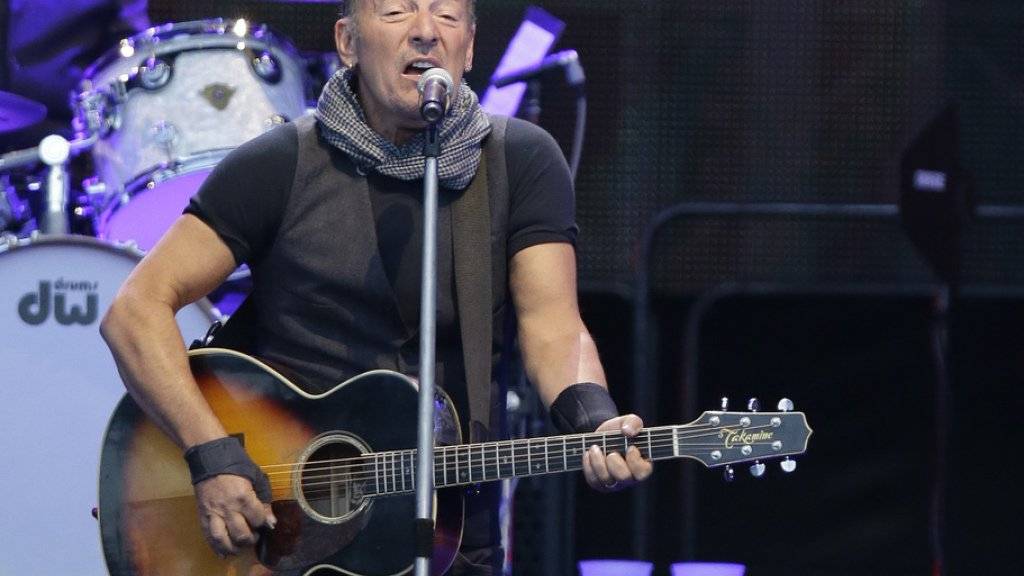 Bruce Springsteen-Fans kommen auf ihre Rechnung: Der US-Musiker tritt am Sonntag in Zürich auf und veröffentlicht Ende September einen Soundtrack und eine Autobiografie. (Archivbild)