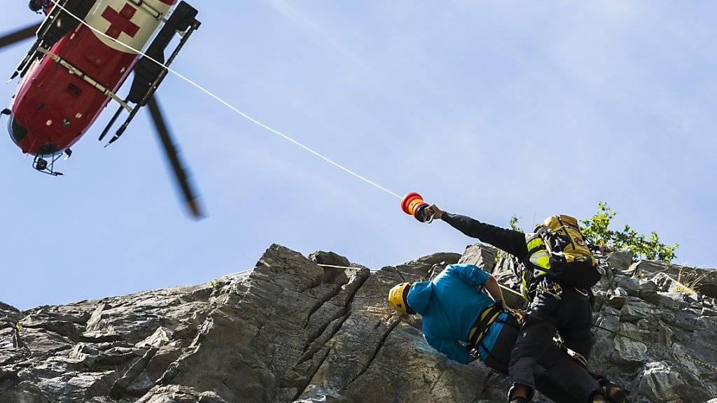 Beim Bergsport sind in den Schweizer Alpen im letzten Jahr 113 Menschen tödlich verunglückt, 20 Prozent weniger als im Vorjahr. Die Zahl der Bergrettungen hat demgegenüber zugenommen. (Symbolbild)