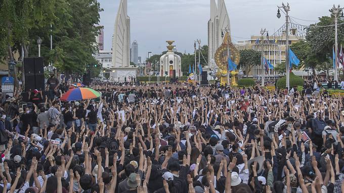 Führende Aktivisten der Demokratiebewegung in Thailand festgenommen