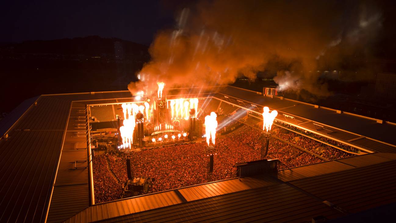 Rammstein ist bekannt für spektakuläre Shows mit viel Feuer. Das Konzert am Samstagabend war keine Ausnahme.