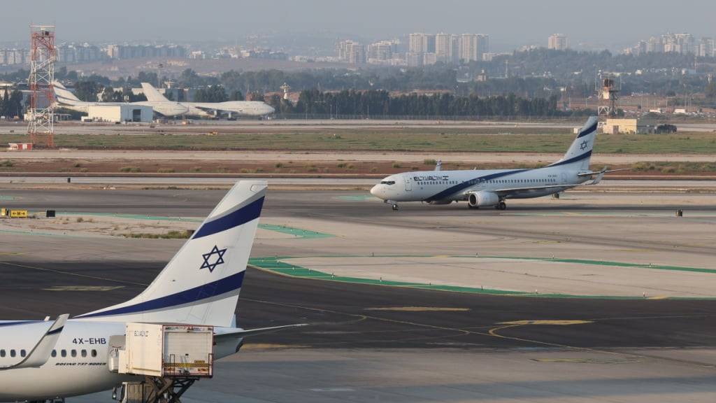 El Al fliegt üblicherweise auch in Kriegszeiten. Nun streicht die Airline wegen der akuten Eskalation in der Region vorerst alle Flüge. (Archivbild)