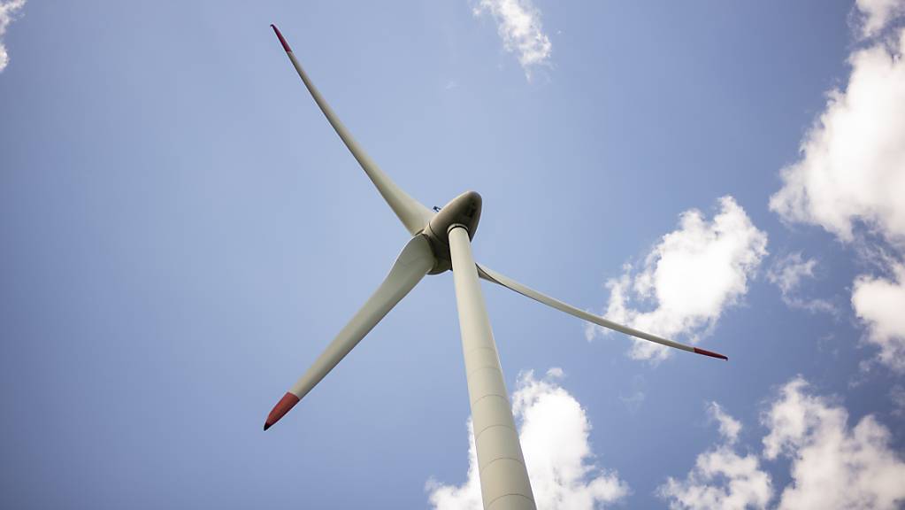 Die St.Galler Regierung hat einen Entwurf des Richtplans mit 17 Standorten für Windenergie-Anlagen in die Vernehmlassung geschickt. 