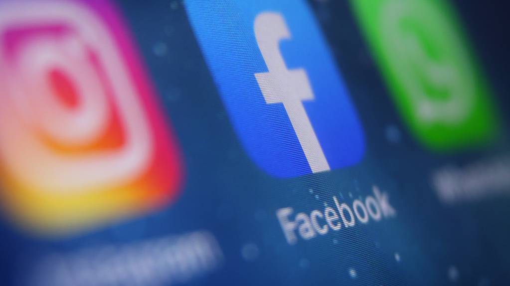 Facebook-Gründer Mark Zuckerberg sieht die Zukunft in der künstlichen Intelligenz und schraubt die Investitionen in diese Richtung hoch. (Archivbild)