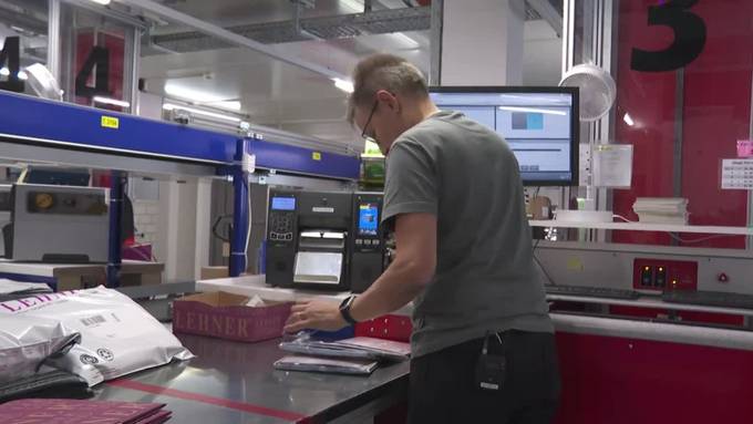 «Erst der Anfang»: Lehner Versand verpackt 3500 Päckli pro Tag
