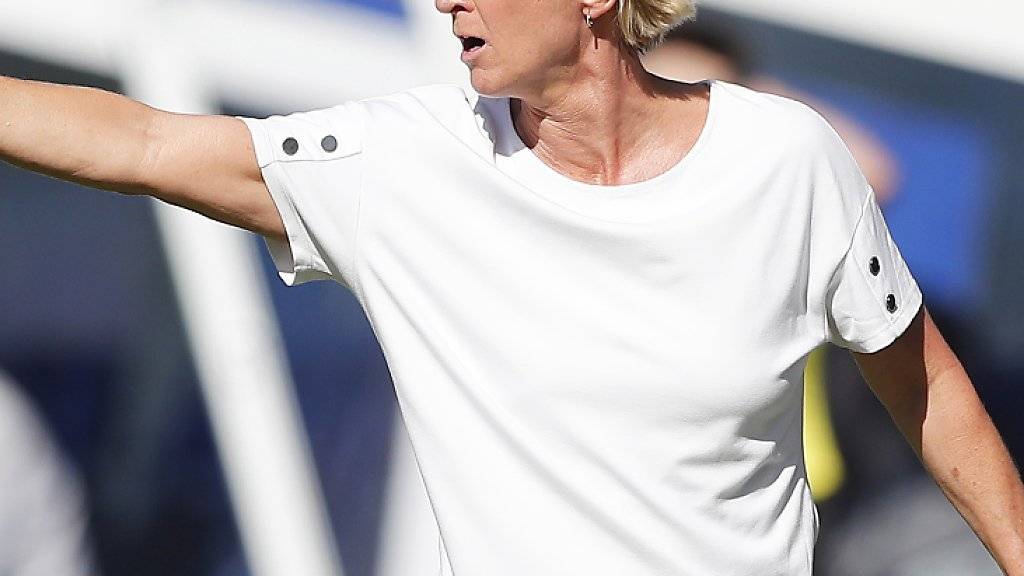 Nationaltrainerin Martina Voss-Tecklenburg führt Deutschland gegen Nigeria in den WM-Viertelfinal