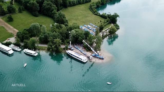 Hallwiller-Seeschiff endlich im Wasser