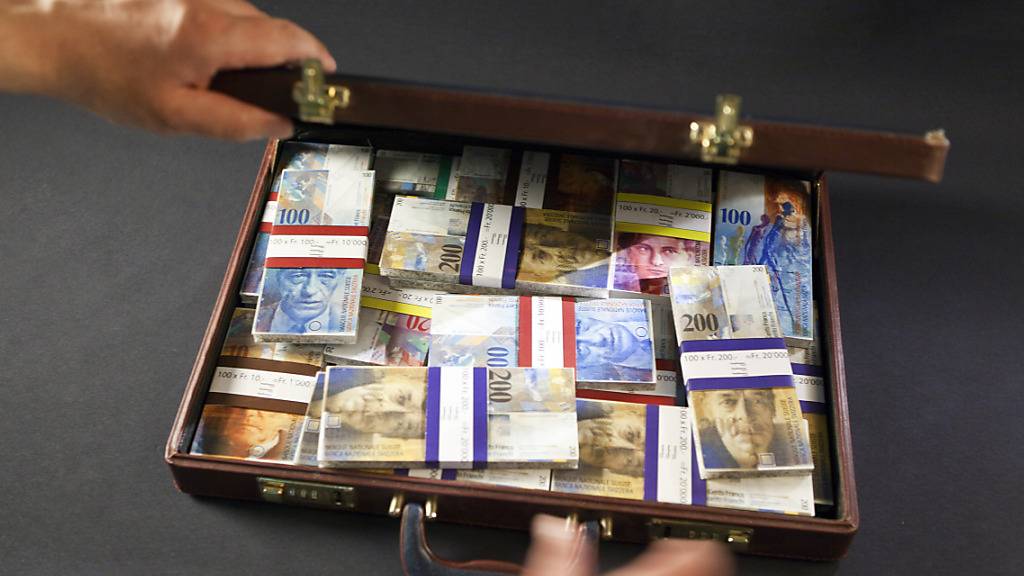 Die Schweizer Regierung will den Kampf gegen Geldwäscherei mit neuen Massnahmen verstärken. (Symbolbild)