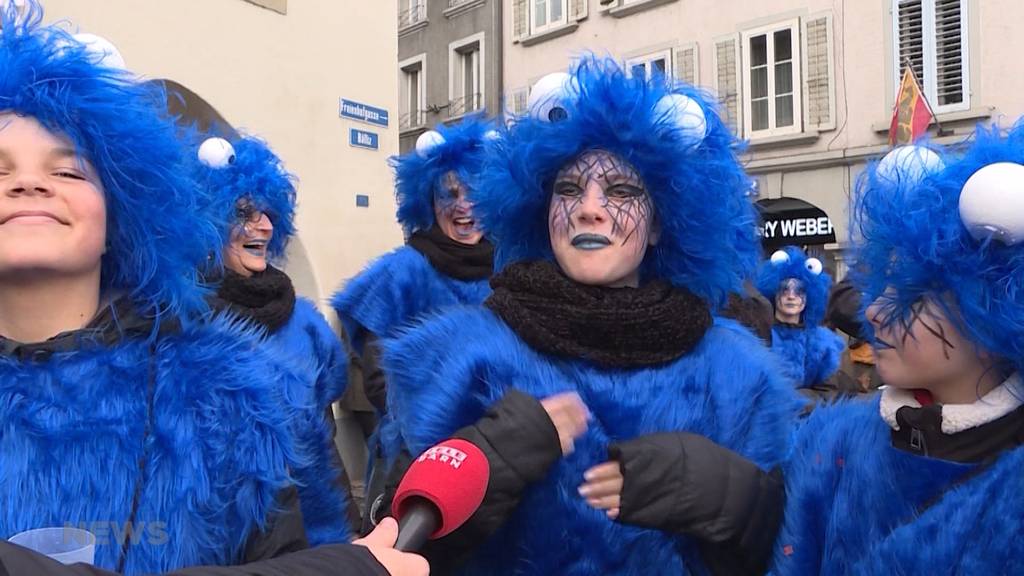 Thuner Fasnächtler werden vom Regen verschont