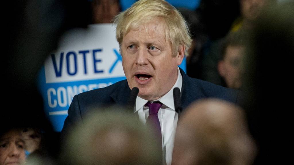 Wahlumfragen sehen ihn im Vorteil gegenüber der oppositionellen Labour-Partei: der britische Premierminister Boris Johnson von den Konservativen.