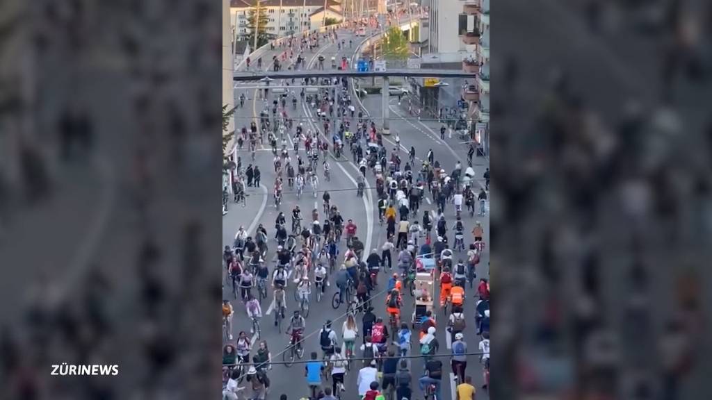 Zürcher Verkehr lahmgelegt: Tausende an Demonstrationsumzug auf dem Velo