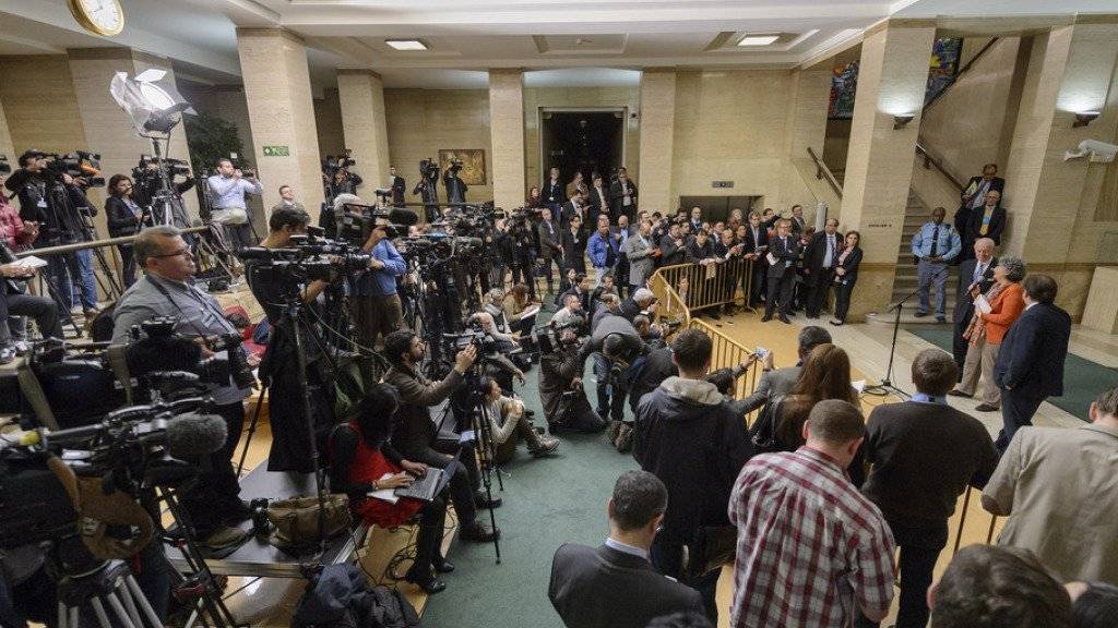 UNO-Diplomat Staffan de Mistura am Freitag in Genf vor Medienleuten nach seinem ersten Gespräch mit Vertretern des Assad-Regimes..