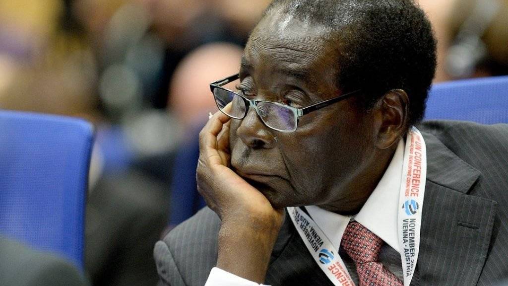 Simbabwes Präsident Robert Mugabe hat den Katastrophenzustand für die ländlichen Gebiete ausgerufen. (Archivbild)