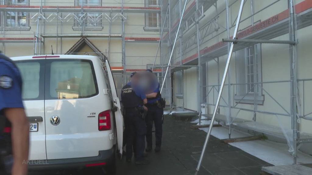 Brutale Gewalt: Ein Aargauer soll seine Partnerin schwer misshandelt haben