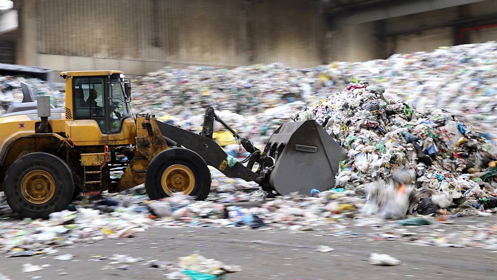 Absichtserklärung für schweizweites Plastik-Sammelsystem