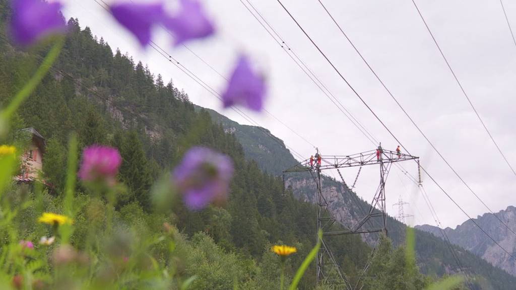 Aufwändige Sanierung der Hochspannungsleitung am Gotthard