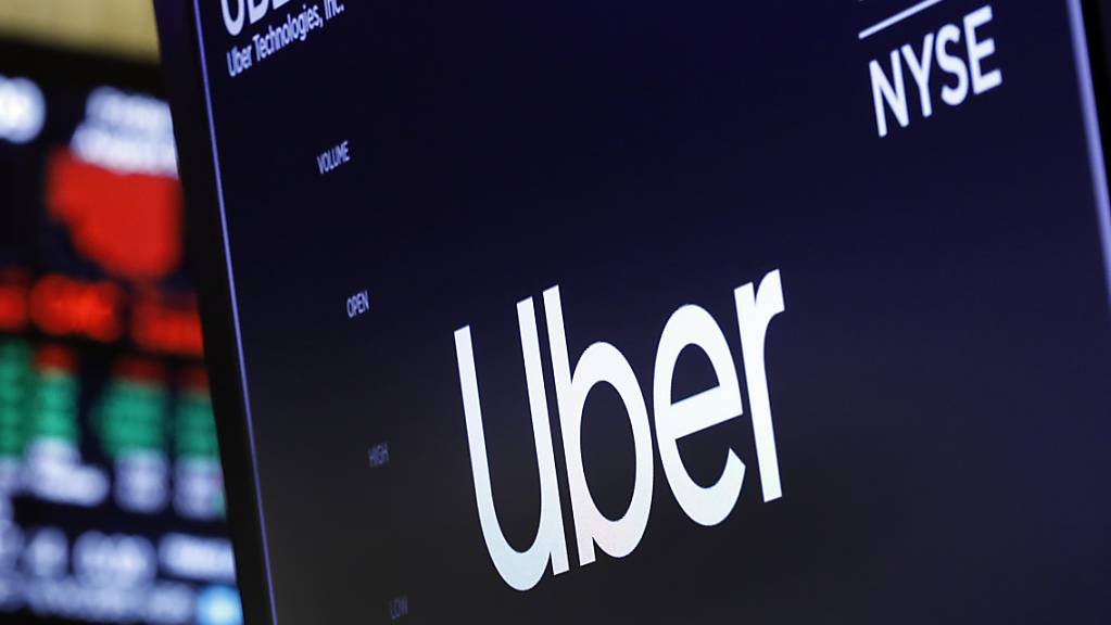 Der Fahrdienst-Anbieter Uber anerkennt in Grossbritannien erstmals den Arbeiter-Status der Chauffeure, was Auswirkungen auf den Mindestlohn hat. (Archivbild)