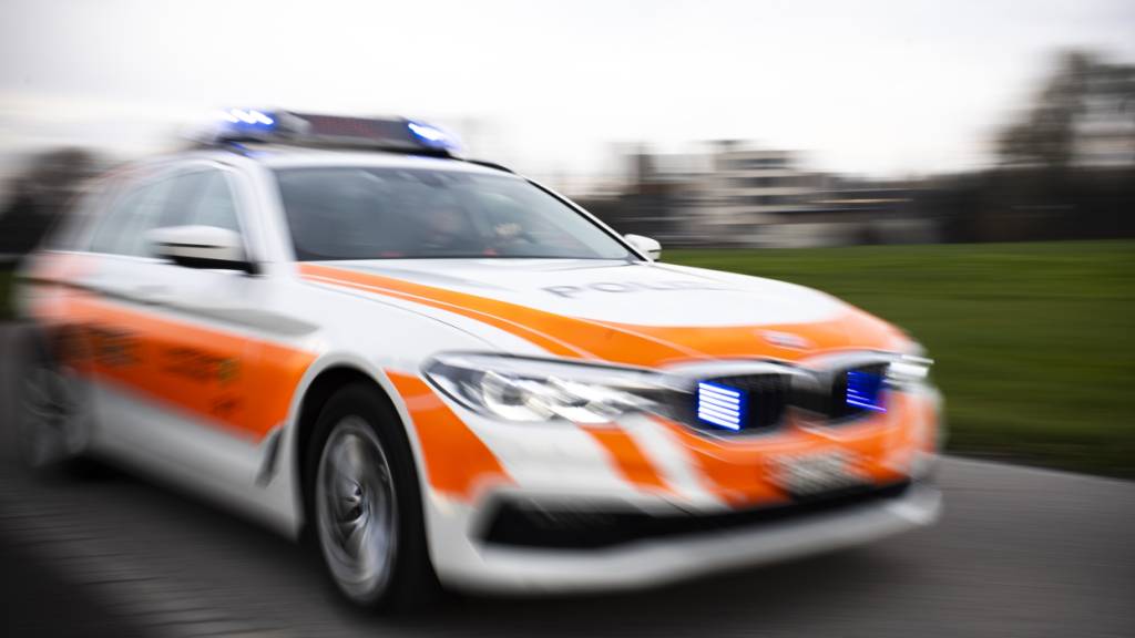 Die St. Galler Kantonspolizei hielt in Wil einen mutmasslichen Raser an. (Symbolbild)