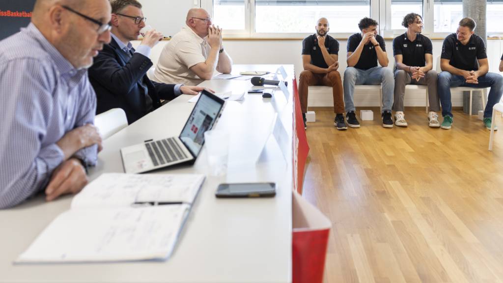 Swiss Basketball erörtert in Freiburg seine Pläne mit dem abtretenden Geschäftsführer Erik Lehmann, Präsident Andrea Siviero und Lehmanns Nachfolger Daniel Goethals
