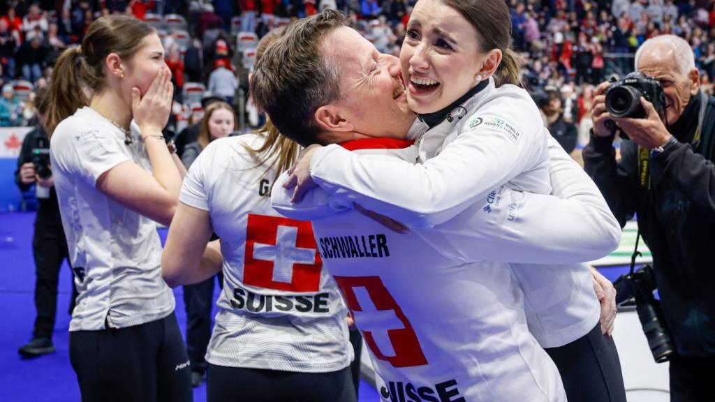 Schweizerinnen schlagen Kanada und holen WM-Gold