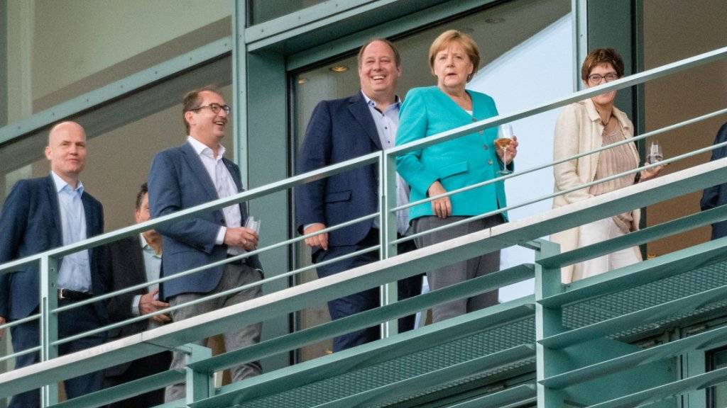 Die Spitzen der deutschen Regierungskoalition aus CSU, CDU und SPD vor der Sitzung im Kanzleramt in Berlin.
