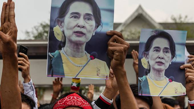 Prozess gegen Aung San Suu Kyi in Myanmar begonnen